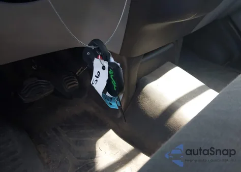 2019 Ford Transit-250 z USA, uszkodzony, nr VIN 1FTYR3XM4KKB74082